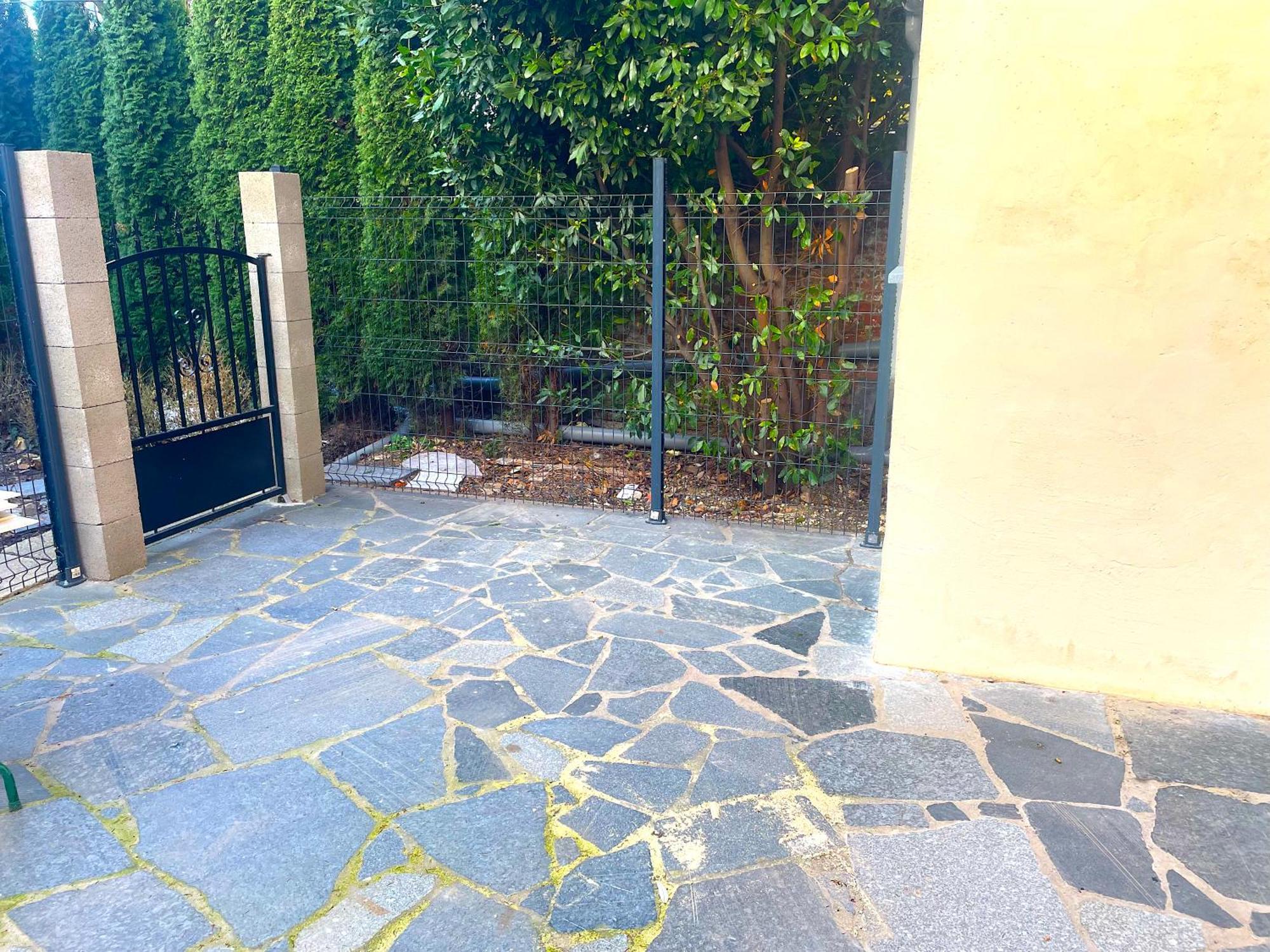 Apartment La Domus Lemaitre 1, Plain-pied, Wifi , Tv, Parking, Jardin Bavay